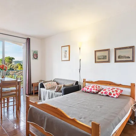 In Agay Near The Beach, Cleaning Included 度假居 Saint-Raphaël