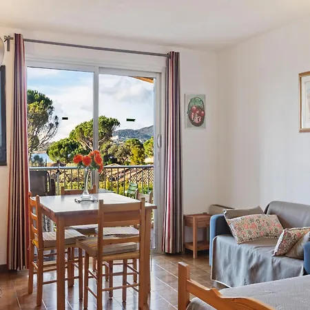 In Agay Near The Beach, Cleaning Included * Saint-Raphaël