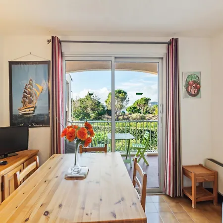 In Agay Near The Beach, Cleaning Included * Saint-Raphaël